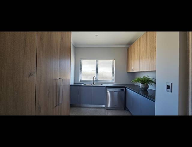 3 BEDROOM HOUSE FOR SALE IN LANGEBAAN COUNTRY ESTATE